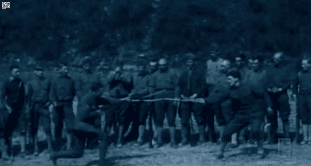 옛날 총검술 훈련.gif