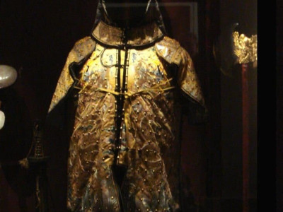 프랑스에 약탈된 건륭제 갑옷