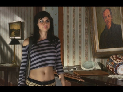 여배우가 너무 섹시해서 실패한 공포영화.jpg