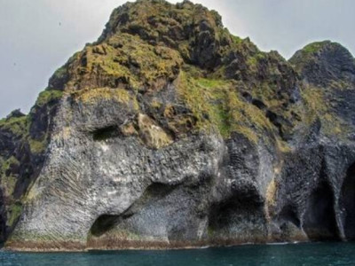 아이슬란드의 코끼리 바위.gif