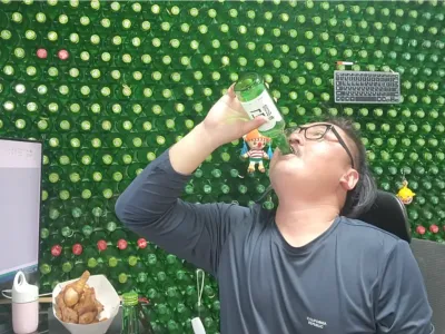 술과 담을 쌓은 유튜버