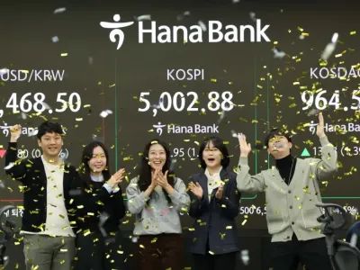 코스피 5000 달성, 행복한 하나은행 직원들