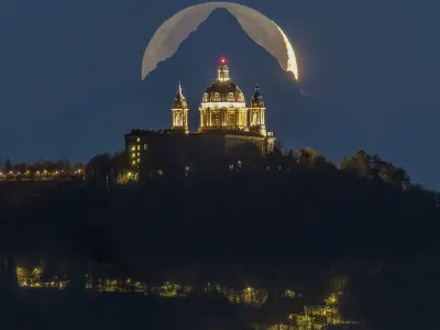 지구에서 찍은 역대급 달 사진