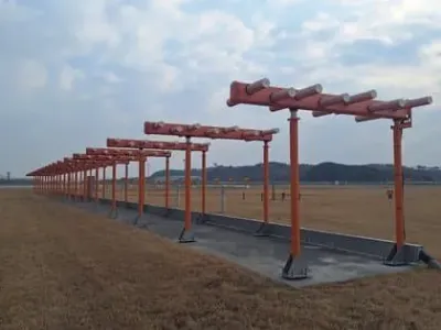 무안공항에 콘크리트 둔덕이 있었던 이유