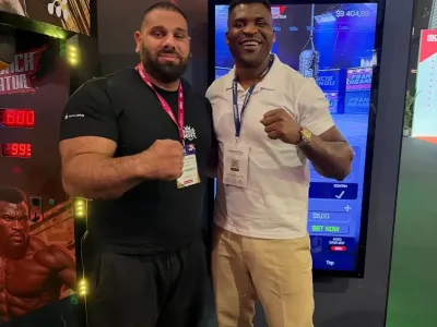 팔씨름 1위 레반 사기나쉬빌리랑 프란시스 은가누 만남