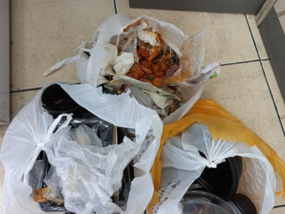 쓰무투 한 역대급 미친인간을 만났다는 알바생 썰.jpg