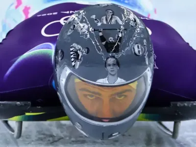 전사자 추모 헬멧 쓴 우크라이나 선수, 결국 올림픽 퇴출