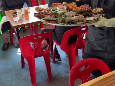 소주를 부르는 6만원짜리 메뉴