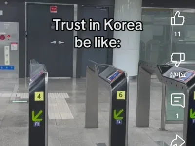 한국 지하철 개찰구에 문이 없다고 놀라는 외국인들.jpg