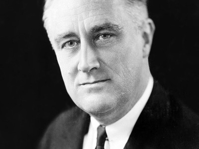 그는 개자식일 수 있다. 하지만 우리의 개자식이다