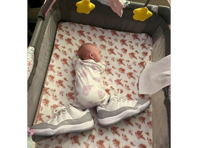 조카한테 선물한 신발