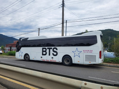 오늘자 외국인한테 핫한 버스