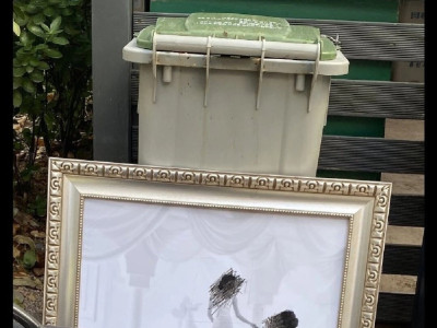 사연있어 보이는 쓰레기