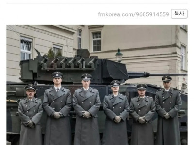 오스트리아 기갑병과 간부 졸업식