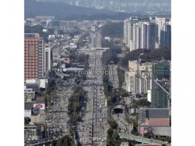 날씨 좋으면 어디서든 잘 보인다는 롯데타워