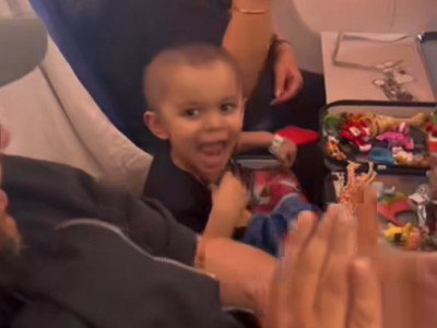 미 항공기서 "네가 자랑스러워"방송'암 완치' 두살배기 위한 기내 이벤트