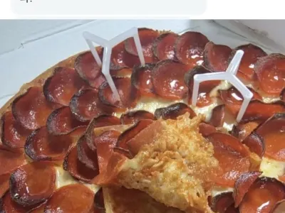 할라피뇨 없는 페퍼피뇨 피자를 받은 사람