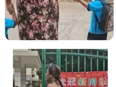 학폭 걱정에 같이 등교하는 엄마.jpg