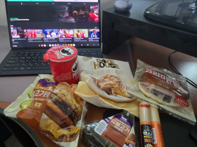 회사에서 월드컵 볼 준비 끝. 2번째.