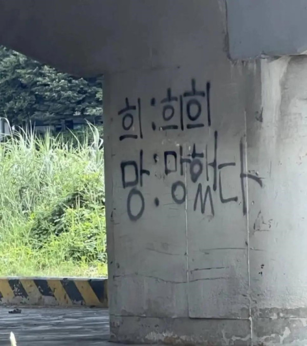 bt9382a8ebc33b2266eca2f8586eb1b049.jpeg