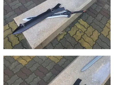 출근중인데 누가 칼을 잃어버렸나봐