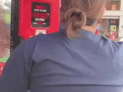 펀치기계 처음 처봤다는 여학생