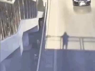 육교 위에서 노는 방법