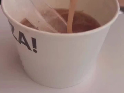 ㅇㅎ) 대만 곱창 국수 먹는 짤.gif