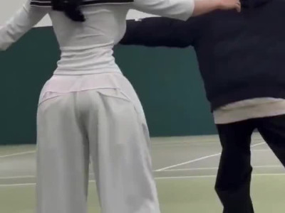 ㅇㅇㅎ) 테니스 레슨받는 처자.mp4