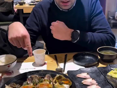 게장 첨 먹는 외국인 반응 ㄷ