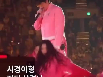 화사에게 조언해주는 성시경