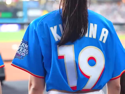 김진아 치어리더 커리어 첫 삐끼삐끼 뒤태