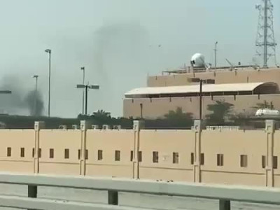 미군 제5함대 정비창 타격하는 이란 탄도 미사일