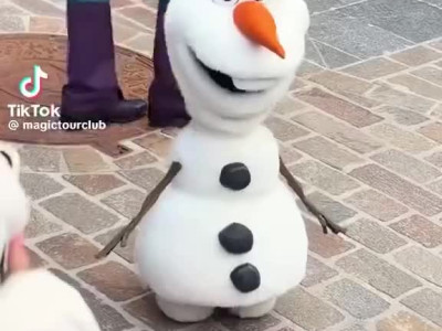 디즈니 랜드에 투입된 겨울왕국 올라프 로봇