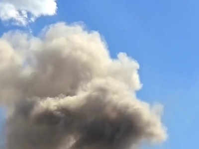 미사일 날라가고 폭파되는 장면