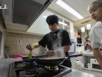 윤남노가 알려주는 계란후라이 달라붙을때 해결법