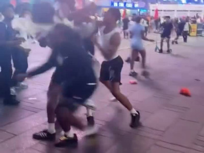 어제 뉴욕닉스 우승후 타임스퀘어 총기 난사