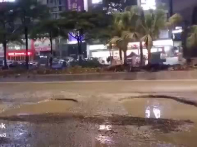 비온 뒤 도로.mp4