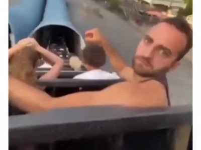 전투기 조종사가 놀이동산 가면 생기는 일