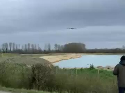 한 때 UFO로 많이 오해받았다는 비행체.mp4