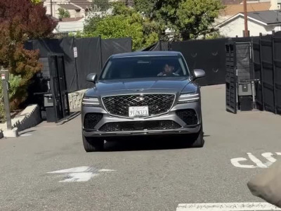 검소하게 제네시스 타는 손흥민