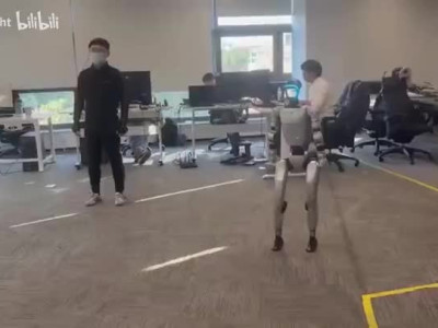 로봇에게 무술 동작 입력하기.gif