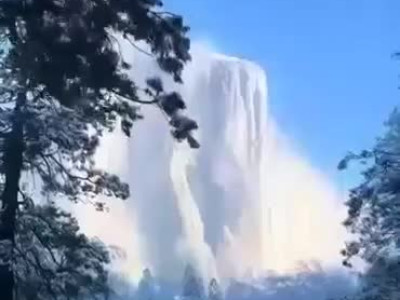 요세미티 국립공원의 엘 캐피탄 멋진 설경.mp4