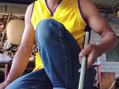 SNS를 뜨겁게 달군 망치질 장인 스킬.mp4