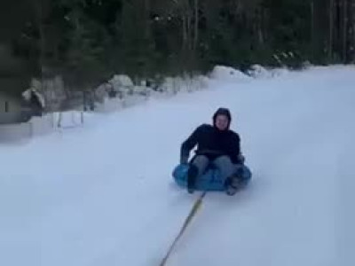 눈길에서 썰매타기